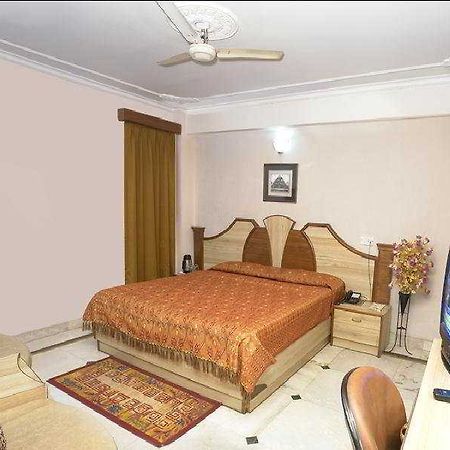 Hotel Welcome Palace Delhi  Dış mekan fotoğraf